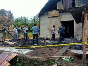 Langkah Cepat Polres Halbar Turunkan Tim Forensik Investigasi Kebakaran Rumah di Desa Bobanehena