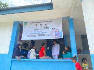 Pemerintah Kecamatan Loteng Rayakan HUT RI Dengan Pengobatan Gratis